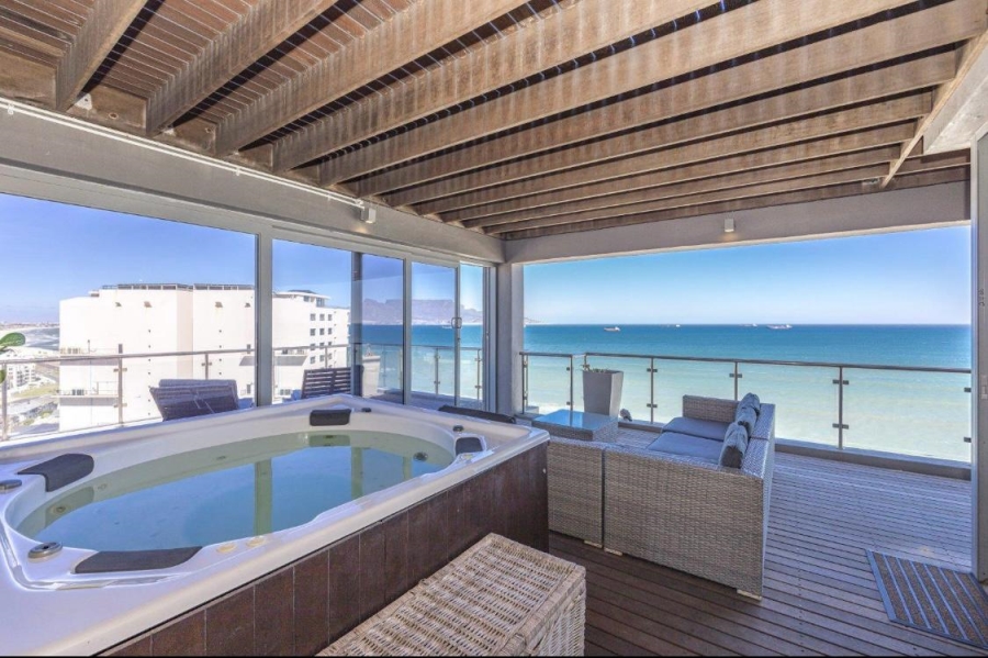 4 Bedroom Property for Sale in Waves Edge Western Cape